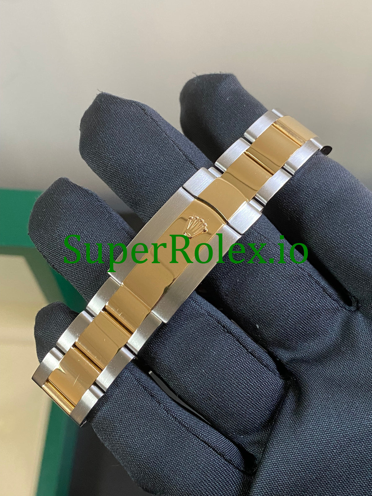 Rolex Datejust 36 Yellow Gold Mother of Pearl Diamond Dial Ref.126233