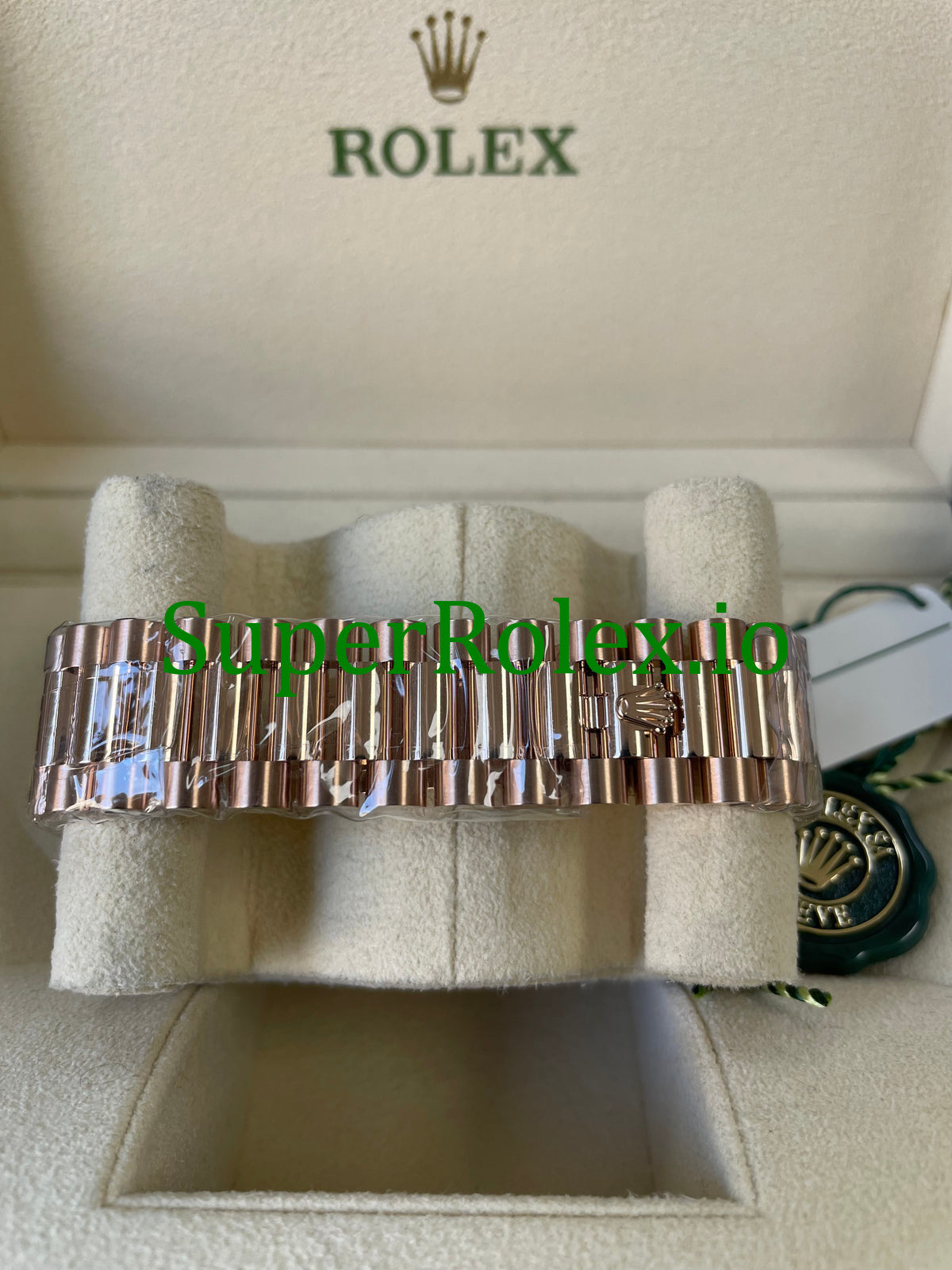Rolex Day-Date 40MM Everose Gold Ref.228235 - Olive Green Roman Dial