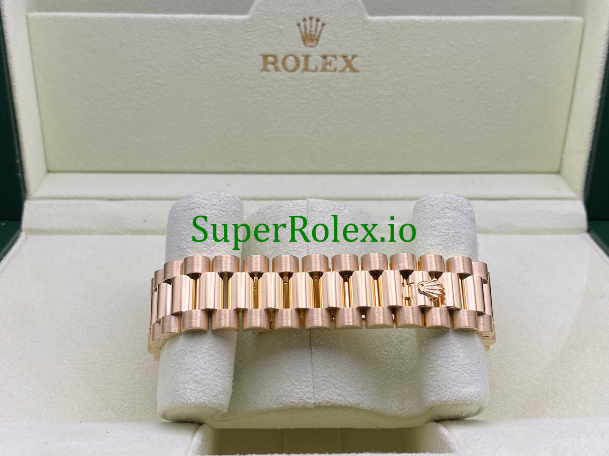 Rolex Day-Date 36MM Yellow Gold Champagne Index Dial Ref.118238